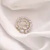 Broche de Laço Coração Simples para Mulheres, Corsage de Luxo, Alfinete Anti-Exposição para Gola Feminina, Alfinete de Cardigã, Acessório de Roupa