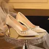 Zapatos de novia 2026 nuevo estilo zapatos de dama de boda para mujer con cadena de perlas y tacones de aguja altos
