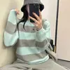 Suéter Grossinho Listrado Feminino Outono e Inverno 2025 Novo Estilo Popular, Pode Ser Usado como uma Camisa Base de Tricô Interna ou Externa para o Inverno