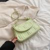 A bolsa popular deste ano para mulheres 2022 verão nova moda all-match estilo ocidental textura nicho moda bolsa de ombro bolsa axila