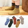 Calcetines infantiles 2023 calcetines altos de otoño para niños y niñas dibujos animados coreanos otoño fabricantes venta al por mayor calcetines infantiles