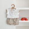 Conjunto de 2 piezas para bebé niña, top con botones abiertos y mangas voladoras frescas, pantalones cortos florales pequeños, verano 2022
