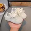 Zapatos para Niñas Zapatos Deportivos 2026 Primavera Nuevas Llegadas Niños Encaje Moño Suela Suave Casual Ligeros Zapatos de Entrenamiento Alemanes Modernos
