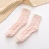 Calcetines de coral para mujer, otoño e invierno, forro polar, engrosados, tipo toalla para el suelo, largos para dormir, cálidos, hasta la mitad de la pantorrilla, calcetines de postparto