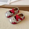 Zapatos Planos de Princesa para Niñas Versátiles Zapatos de Cuero para Bebé Niñas Pequeñas 2026 Zapatos para Caminar de Bebé Nuevos Primavera Otoño Casual Zapatos para Niños