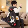 Nuevos Pijamas de Franela para Niños Otoño Invierno Estilo Largo Conjunto Bata Forro Polar Coral Pijamas Infantiles Niños Medianos y Grandes Ropa de Casa