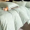 Juego de cuatro piezas de terciopelo de leche tallado de grado A para madre y bebé, funda de edredón de felpa gruesa de invierno, sábana bajera de franela de coral, faldón de cama 4