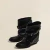 Estilo Urbano Vibe Cool~ Botas Curtas de Sarja Plissada Bico Fino para Mulheres 2026 Novo Modelo Botas de Montaria Martin Aumentadoras de Altura