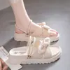 Sandalias de Verano 2026 Estilo Nuevo con Suela Gruesa y Lazo para Mujer, Versátiles, Casuales, Cómodas, Resistentes al Desgaste, Sandalias de Dos Vías