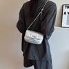 Bolsa Prata para Mulheres 2025 Novo Design de Nicho Trendy Bolsa de Corrente Axilar de Ombro Textura de Alta Qualidade Bolsa Transversal para Mulheres