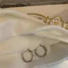 2023 Nuevo Influencer de Internet Lujo Ligero Gama Alta Temperamento Diseño Versátil Estilo Retro Hong Kong Diseño de Nicho Pendientes