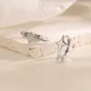 Aretes de Estrella de Circonita Cruzada, Aretes Pequeños Normcore, Diseño Personalizado, Aretes de Estrella de Cuatro Puntas Estilo Frío de Otoño e Invierno