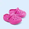 Zapatos con agujero pequeño adornos colgantes para zapatos ropa zapatos bolsa juguete para mascotas zapatos bb accesorios de dibujos animados zapatos mini lindos diy