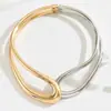 Estilo Metalero Transfronterizo Europeo y Americano Corte Simple Asimétrico Cuello de Primavera para Mujer Elegante y con Estilo Moda Joyería de Alta Gama