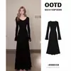 Conjunto de Vestido Longo de Malha Preta Feminino Outono 2026 Novo Estilo Casaco Trench Outwear Vestido Base Um Conjunto Completo