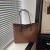 Otoño 2026 Nuevo Bolso de Mano Tote Bolso de Hombro Bolso de Axila Casual Elegante para el Trabajo Texturizado Simple Estilo Coreano