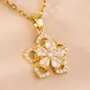 Colgante de Flor de Cinco Hojas de Doble Capa de Cobre Dorado con Diamantes, Nuevo Producto Transfronterizo Europeo y Americano, Colgante de Joyería de Moda de Gama Alta para Manualidades para Mujeres