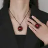 Joias Huabi novas de outono e inverno Suit de luxo leve de corindo simulado cor de sangue de pombo e cristal azul e ouro negro principal 18*20