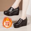 Zapatos de cuña de corte profundo de una sola capa para mujer, primavera y otoño, nuevos, punta redonda, talla grande, suela gruesa, plataforma impermeable, tacón medio, zapatos de trabajo, zapatos de piel pequeños para el cabello