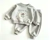Comercio Exterior Ropa para Niños Bebés Niños Conjunto con Sudadera Primavera Otoño Estampado de Dibujos Animados Cuello Redondo Manga Larga Conjunto de Dos Piezas Moderno Ropa de Otoño para Niños