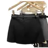 Saia curta estilo terno cinza para primavera e verão para mulheres, uma peça moderna e estilosa que acentua os braços, perfeita para baixinhas, com cintura alta e um efeito emagrecedor, criando uma silhueta elegante em A
