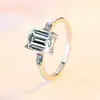 Anillo Transfronterizo Europeo y Americano de Moissanita Corte Esmeralda 2 Quilates Joyería Simple de Moda Más Vendido Anillo de Plata de Ley 925 Venta al por Mayor