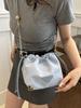 Bolso de basura popular de este año 2024, bolso de hombro con cadena explosiva de moda, bolso tipo cubo colgante para mujer