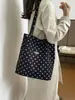 Dropshipping disponível: Bolsa tote de bolinhas de grande capacidade, bolsa de ombro novo estilo, bolsa de ombro versátil, bolsa de mão fashion para mulheres, adequada para o trajeto
