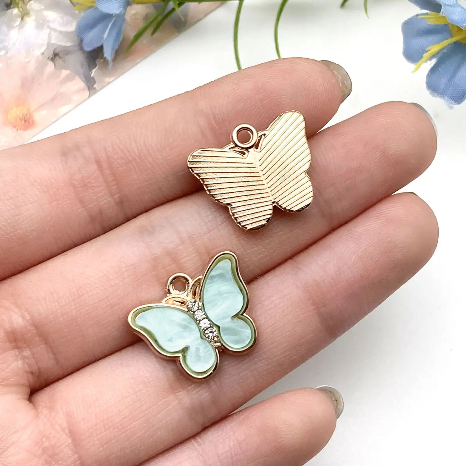 22996-X-湖蓝色亚克力锌合金点钻蝴蝶18x15mm-1