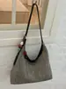Bolsa de palha trançada transfronteiriça para mulheres, nova moda de verão 2026, bolsa de palha estilo retrô, bolsa de ombro versátil de grande capacidade