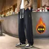 Colección nueva otoño/invierno transfronteriza: Pantalones vaqueros de estilo americano, modernos, de corte holgado, versátiles, de pierna recta, de pierna ancha, forrados de felpa para hombre, pantalones casuales elásticos