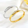 Pulsera de Cruz Romana con Diamantes Blancos Europea y Americana para Mujer, Pulsera de Oro de 18K Incrustada con Diamantes de Estilo Popular de Celebridad de Internet, Joyería de Mano Popular de Venta Transfronteriza