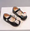 Zapatos Mary Jane Dulces y de Moda para Niños Colección Otoño 2026 Zapatos de Cuero de Color Sólido de Dibujos Animados para Niñas Pequeñas Zapatos Casuales Cómodos