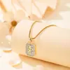 Moda INS europea y americana, joyería de colgante versátil de lujo ligero, collar con colgante cuadrado de circón completo, cadena para la clavícula al por mayor
