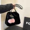 Bolsa de inverno bolsa de mão de pelúcia 2023 novo estilo coreano bolsa de axila grande capacidade Cereja fofa bolsa de ombro peluda
