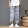 Calças 2025 Masculinas Estilo Chinês Verão Novas Calças Harem Xadrez Tendência Masculina Casual de Pernas Largas Calças de Praia A49