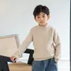 Foco em malhas de lã pura para crianças novo estilo suéter estiloso para meninos e meninas blusa de base masculina de cashmere espessada