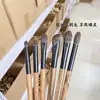 Pincel de Sombra Cabelo de Esquilo Cor Amêndoa Espalhar Incisivo Grande Foice Sombra Nasal Chama Mistura Cangzhou Pincel de Maquiagem Cabelo Animal