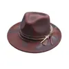 Fedora de mezclilla con pluma pintada en spray envejecida Maillard Sombrero de fieltro de lana retro occidental europeo y americano Sombrero de jazz unisex transfronterizo