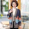 Cardigan de Tricô Elegante para Mães de Meia-Idade Primavera e Outono 2025 Novo Suéter Estiloso Jaqueta Top para Mulheres de Meia-Idade e Idosas