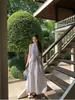 Vestido Listrado de Gola V com Alça de Amarrar Estilo Francês Doce e Fresco para Mulheres, Verão, Temperamento Puro e Sedutor, Deslumbrante Vestido Longo Evasê com Amarração na Cintura