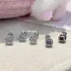 Brincos de Osso de Orelha Minimalistas e Compactos de Desenho Animado Hello Kitty com Zircônia, Design Único de Nicho e Personalidade Moderna