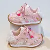 Zapatillas Deportivas Transpirables de Suela Suave para Niños, Zapatos de Entrenamiento para Bebés, con Cordones, Zapatos Deportivos para Niñas, Temporada Primavera y Otoño 2026, Dibujos Animados