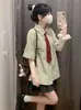 Conjunto de Uniforme College JK Estilo Coreano Dopamina de Verão, Versátil e Doce, Conjunto de Duas Peças Relaxado para Mulheres