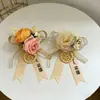 Alfileres de Boutonniere para Padrinos y Damas de Honor, Ramilletes de Boda para el Novio y la Novia, Juego Completo de Arreglos Florales para los Padres, Cinta
