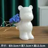 Oso Ofreciendo Flores Adorno de Oso de Cerámica Decoración de Escritorio de Lujo Ligero para Sala de Estar Mueble de TV Artesanías