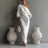 Estilo Europeo y Americano 2026 Verano Nuevo Moda Femenina Nicho Diseño Asimétrico Hombros Descubiertos Largo Irregular Vestido Texturizado