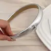 Nueva Diadema Plateada Estrecha con Lazo Dulce Color Sólido Charol Piel Sintética Accesorio de Moda para el Cabello Adorno de Corona Alta para el Cabello