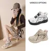 Zapatos de Padre de Terciopelo Plus para Invierno Estilo Coreano para Mujer Versátiles Nuevos Zapatos de Algodón Cálidos Suela Gruesa que Aumentan la Altura 2026 Zapatos Deportivos para Mujer K5705