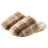 Pantuflas de algodón a cuadros para mujer, pantuflas de interior para otoño e invierno, punta cerrada, suela suave, simples, de alta gama, pantuflas de felpa cálidas para hombre.